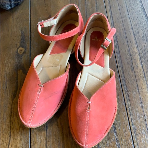 J Shoes Suede ‘Amber’ Ankle Strap Flats - Picture 2 of 8